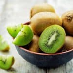 beneficios de incorporar kiwi en tu dieta