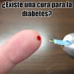 persona-haciendose-una-prueba-de-glucosa-en-el-dedo